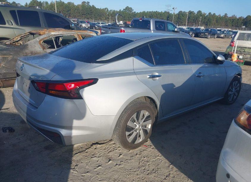 Photo 4 of 2022 Nissan Altima S FWD (VIN 1N4BL4BV2NN304009)