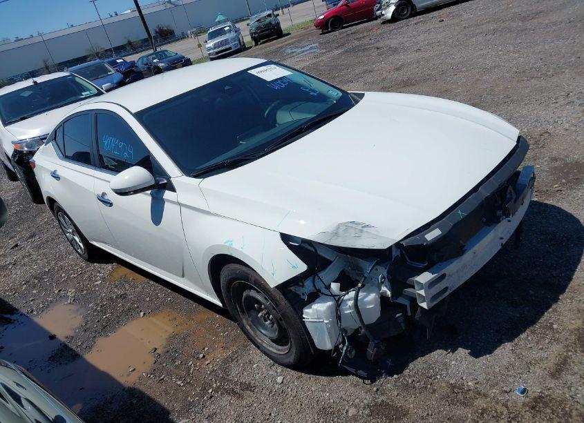 2022 Nissan Altima S FWD (VIN 1N4BL4BV2NN373623) main photo