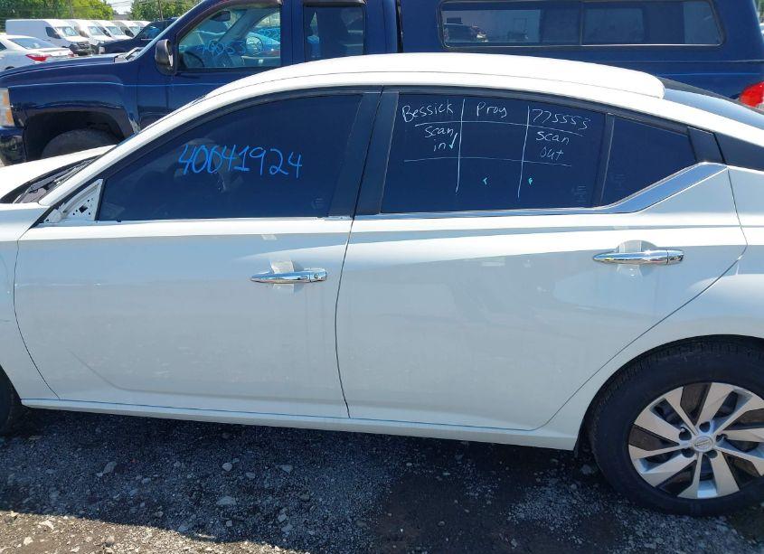 Photo 15 of 2022 Nissan Altima S FWD (VIN 1N4BL4BV2NN373623)