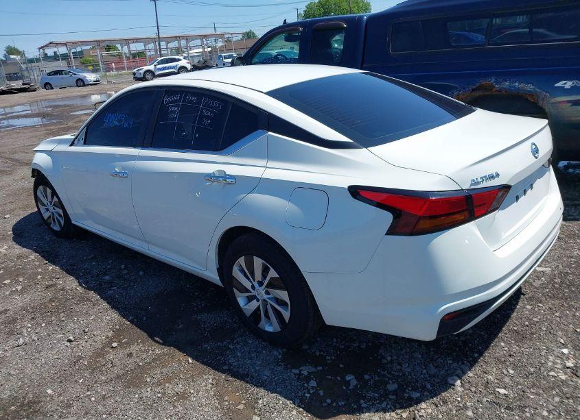 Photo 3 of 2022 Nissan Altima S FWD (VIN 1N4BL4BV2NN373623)