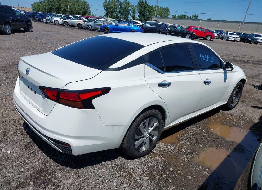 Photo 4 of 2022 Nissan Altima S FWD (VIN 1N4BL4BV2NN373623)