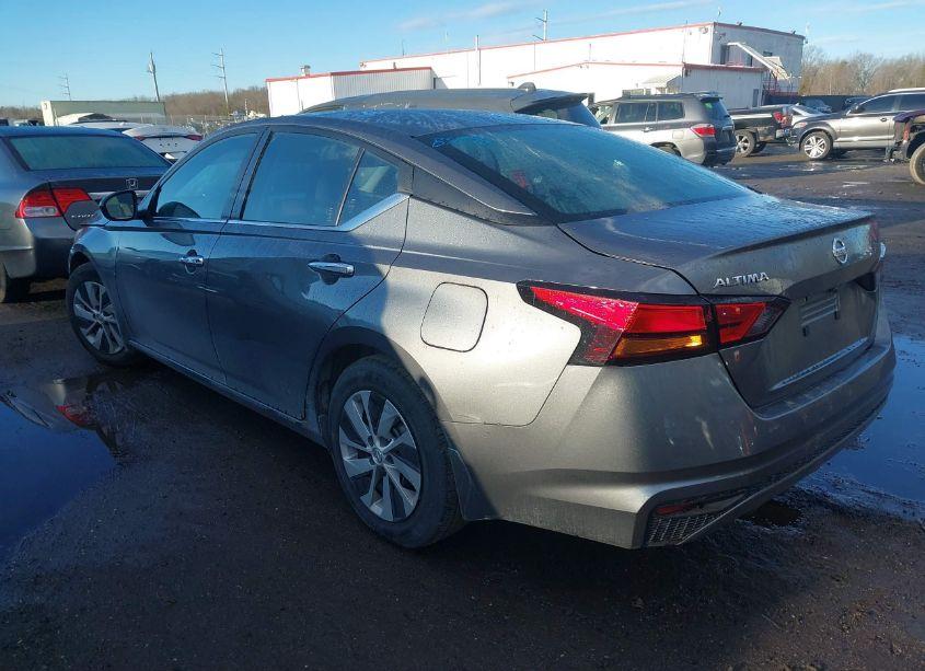 Photo 3 of 2022 Nissan Altima 2.5 S (VIN 1N4BL4BV2NN421668)