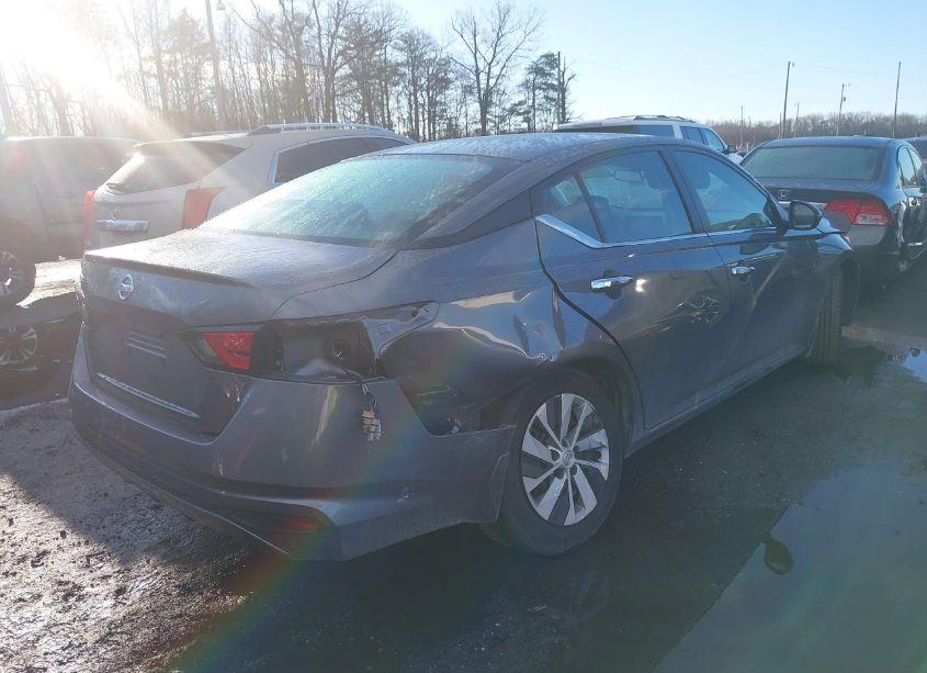 Photo 4 of 2022 Nissan Altima 2.5 S (VIN 1N4BL4BV2NN421668)