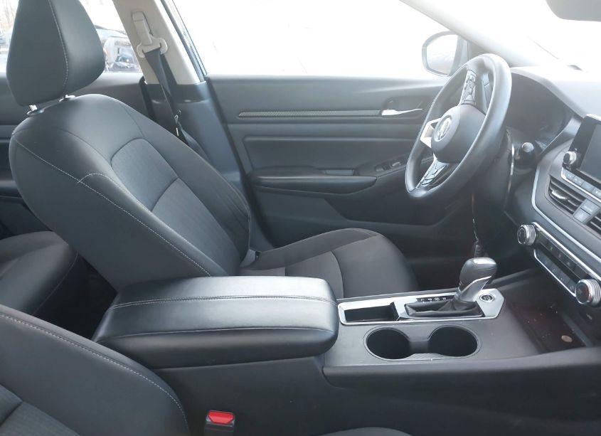 Photo 5 of 2022 Nissan Altima 2.5 S (VIN 1N4BL4BV2NN421668)