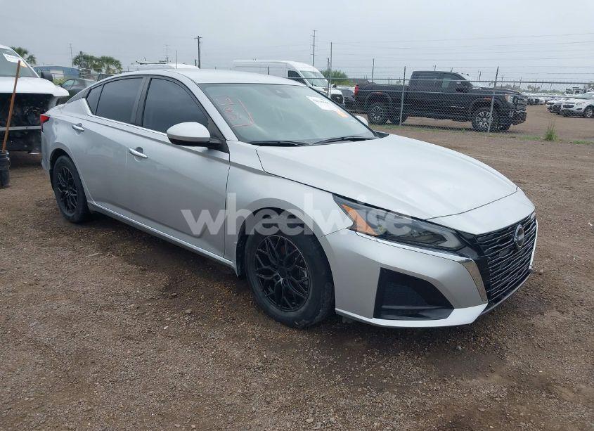 2023 Nissan Altima S FWD (VIN 1N4BL4BV2PN310296) main photo