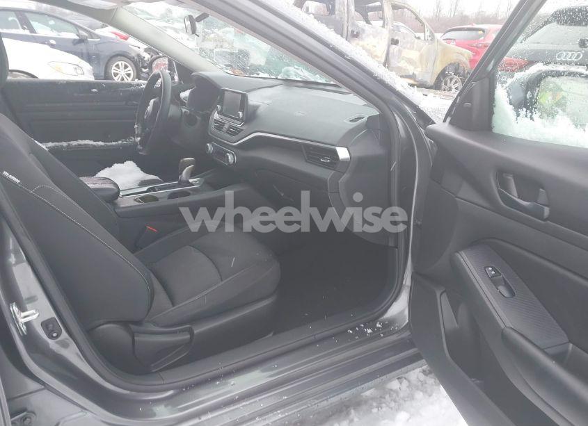 Photo 5 of 2023 Nissan Altima S FWD (VIN 1N4BL4BV2PN390487)