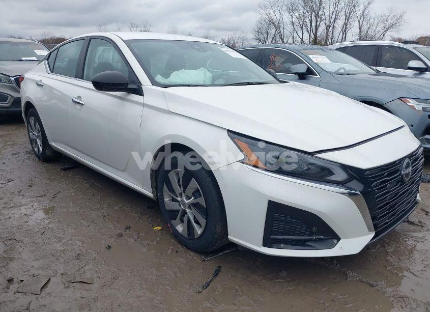 2024 Nissan Altima S FWD (VIN 1N4BL4BV2RN368802) main photo