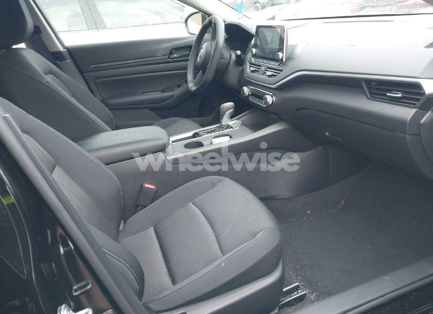 Photo 5 of 2025 Nissan Altima S FWD (VIN 1N4BL4BV2SN330671)