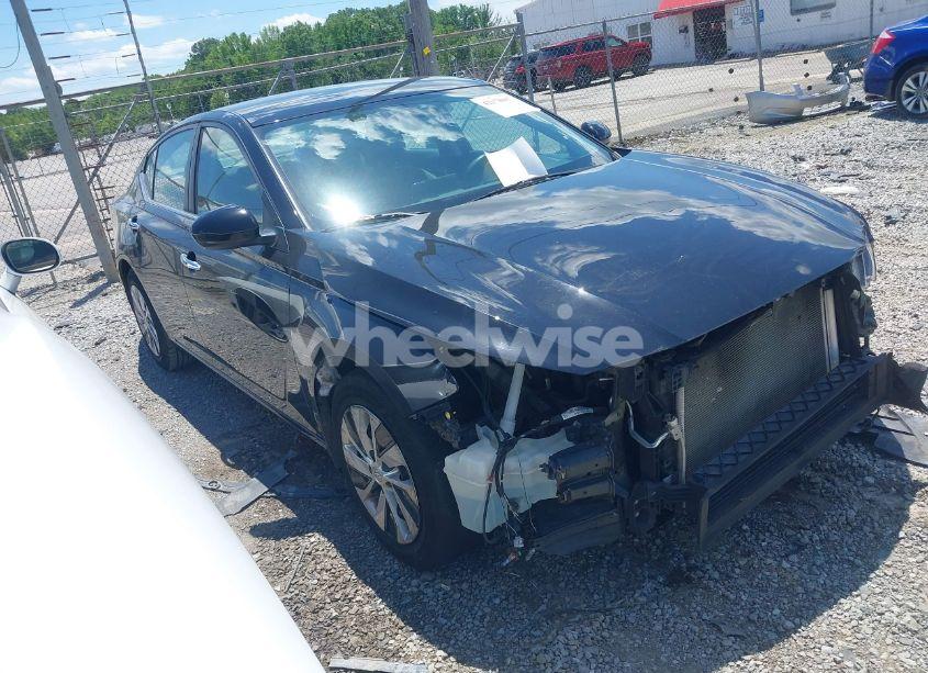 2019 Nissan Altima 2.5 S (VIN 1N4BL4BV3KC135934) main photo