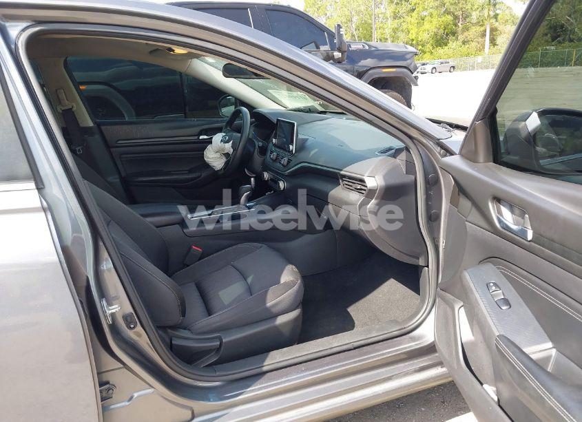 Photo 5 of 2019 Nissan Altima 2.5 S (VIN 1N4BL4BV3KC210275)