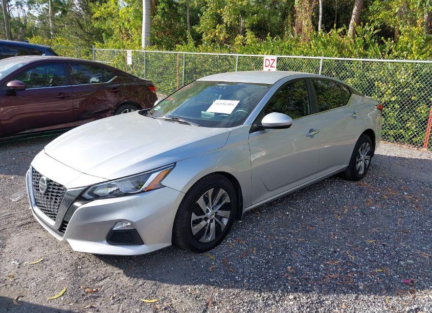 Photo 2 of 2019 Nissan Altima 2.5 S (VIN 1N4BL4BV3KC219204)