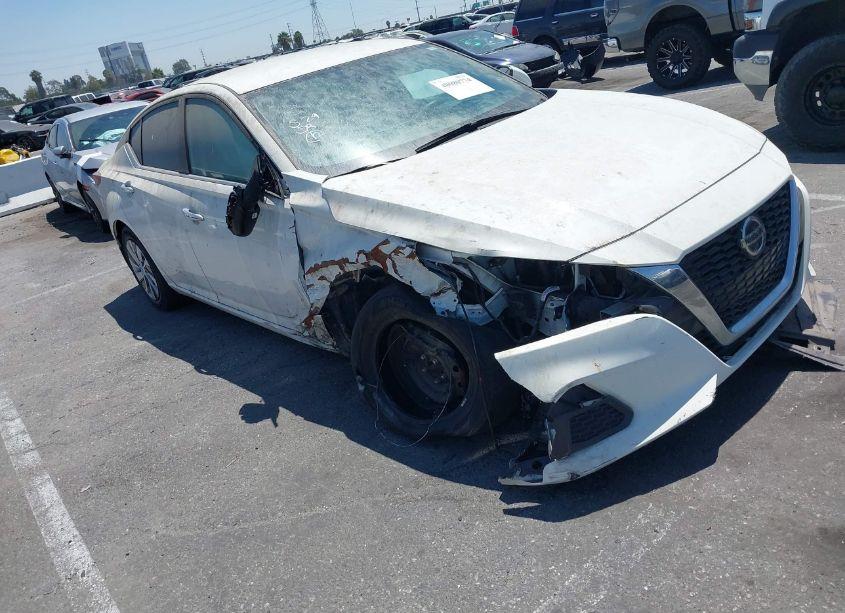 2019 Nissan Altima 2.5 S (VIN 1N4BL4BV3KN325057) main photo