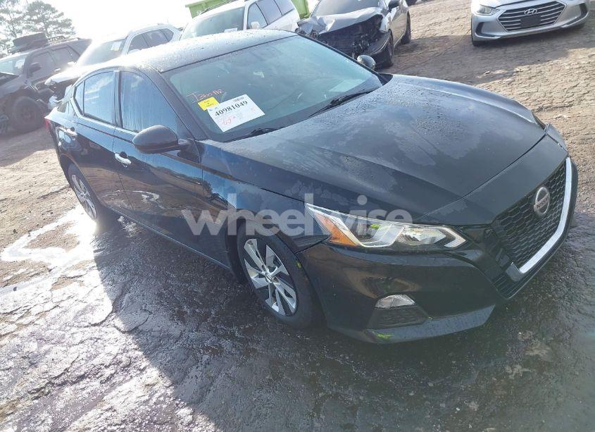 2019 Nissan Altima 2.5 S (VIN 1N4BL4BV3KN325429) main photo