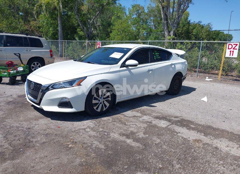 Photo 2 of 2019 Nissan Altima 2.5 S (VIN 1N4BL4BV3KN326984)