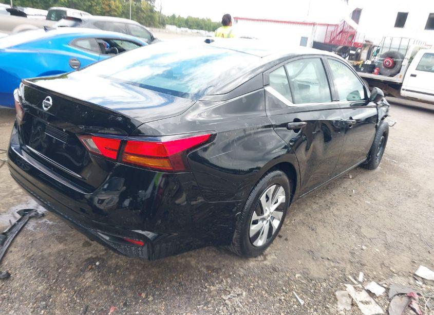 Photo 4 of 2020 Nissan Altima S FWD (VIN 1N4BL4BV3LC116978)