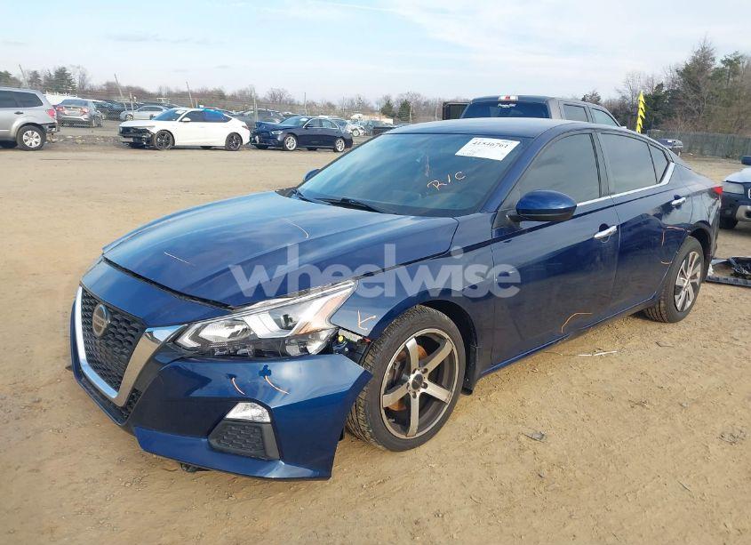Photo 2 of 2020 Nissan Altima S FWD (VIN 1N4BL4BV3LC122859)