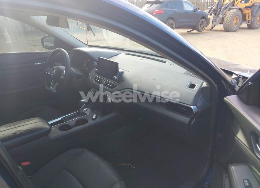 Photo 5 of 2020 Nissan Altima S FWD (VIN 1N4BL4BV3LC122859)