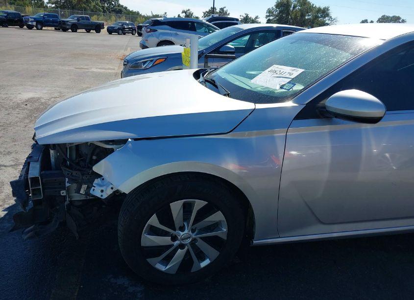 Photo 18 of 2020 Nissan Altima S FWD (VIN 1N4BL4BV3LC135191)