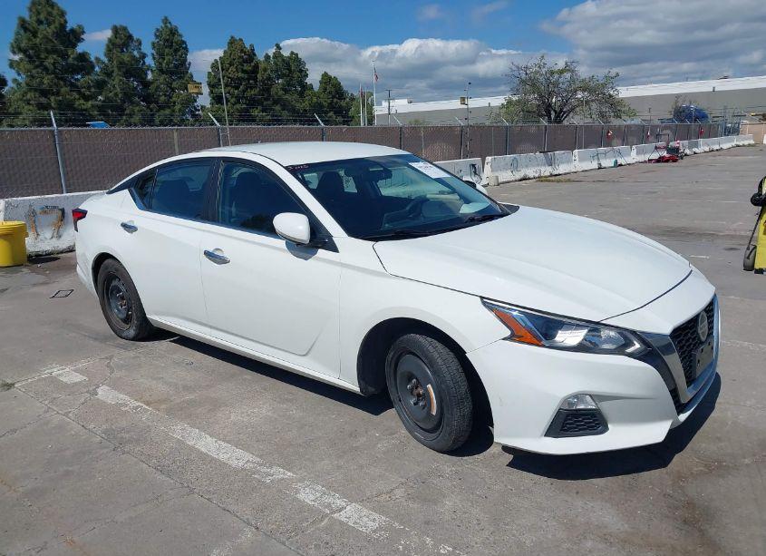 2020 Nissan Altima S FWD (VIN 1N4BL4BV3LC144733) main photo