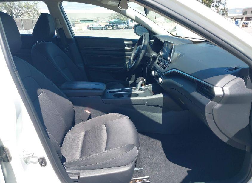 Photo 5 of 2020 Nissan Altima S FWD (VIN 1N4BL4BV3LC144733)