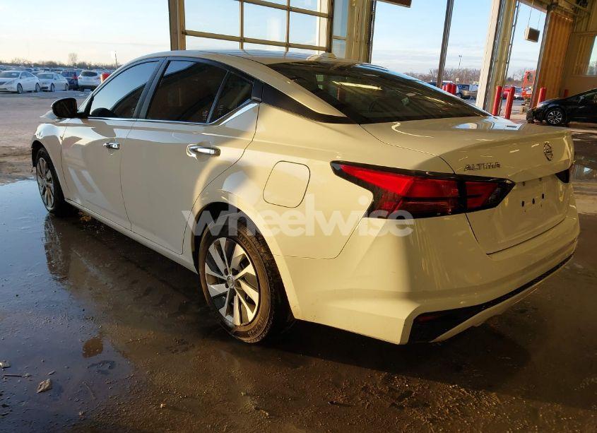 Photo 3 of 2020 Nissan Altima S FWD (VIN 1N4BL4BV3LC144764)
