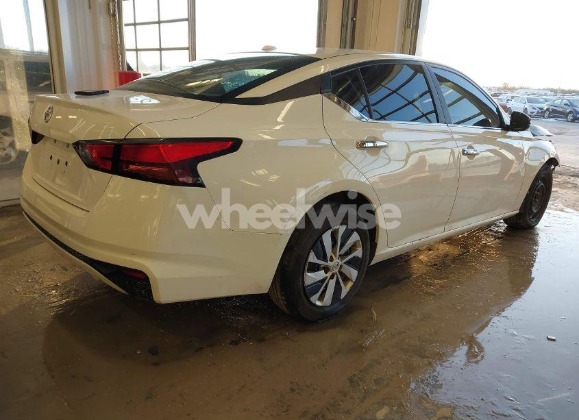 Photo 4 of 2020 Nissan Altima S FWD (VIN 1N4BL4BV3LC144764)