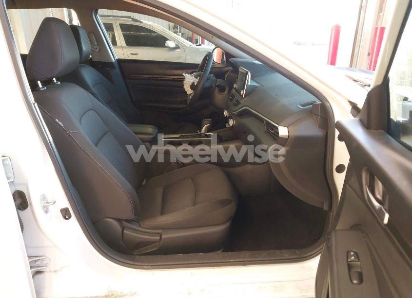 Photo 5 of 2020 Nissan Altima S FWD (VIN 1N4BL4BV3LC144764)