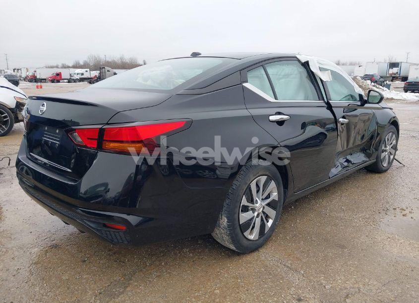 Photo 4 of 2020 Nissan Altima S FWD (VIN 1N4BL4BV3LC159023)