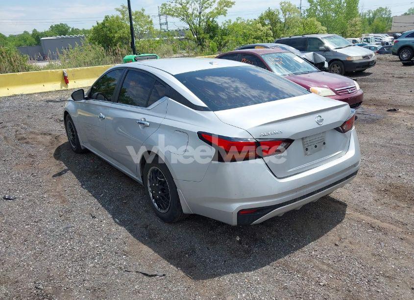 Photo 3 of 2020 Nissan Altima S FWD (VIN 1N4BL4BV3LC166005)