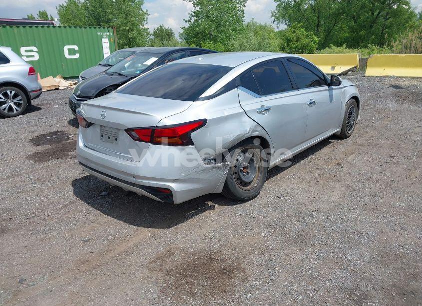 Photo 4 of 2020 Nissan Altima S FWD (VIN 1N4BL4BV3LC166005)