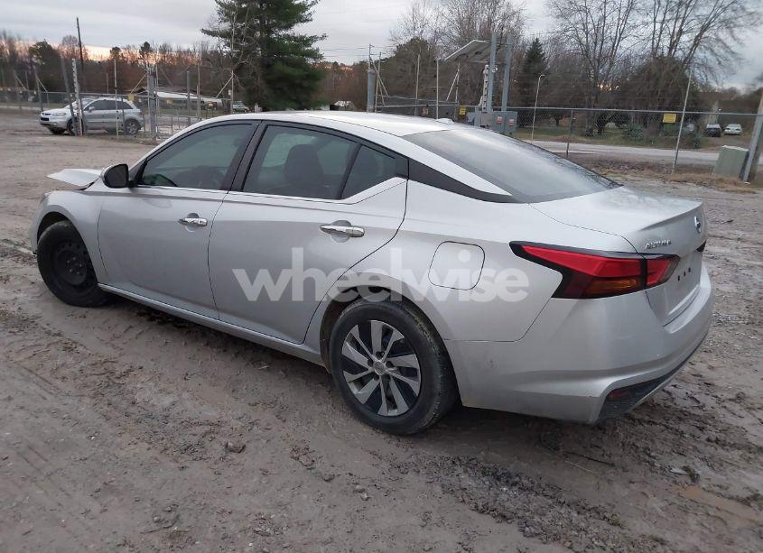 Photo 3 of 2020 Nissan Altima S FWD (VIN 1N4BL4BV3LC180485)