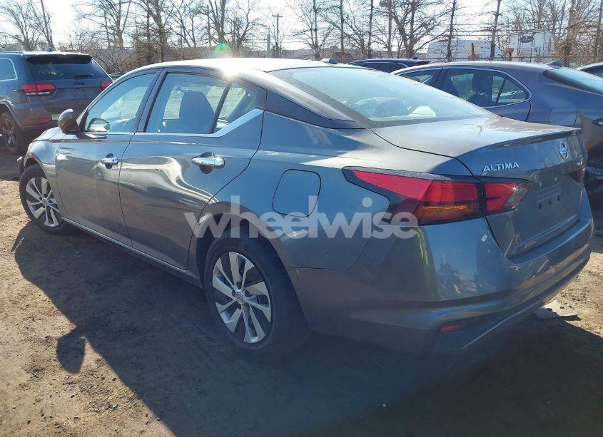 Photo 3 of 2020 Nissan Altima S FWD (VIN 1N4BL4BV3LC183029)