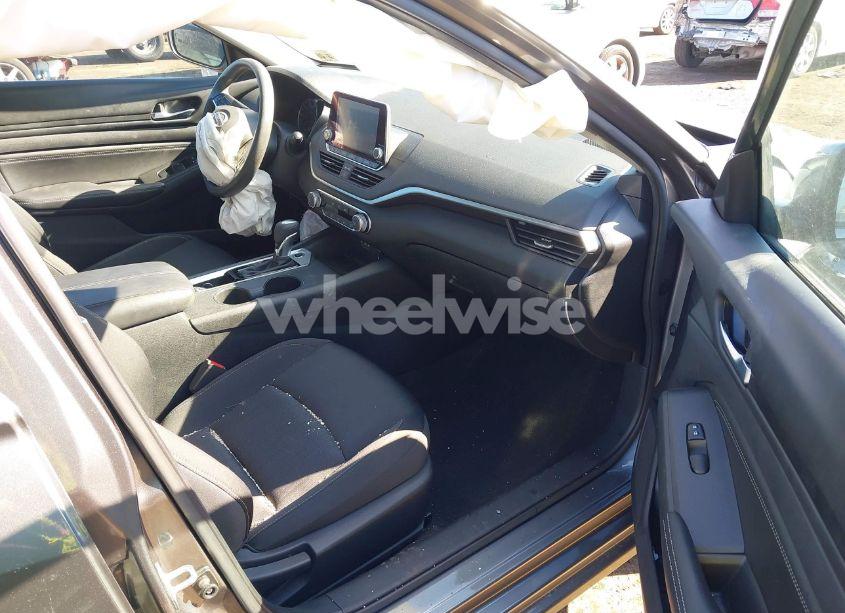 Photo 5 of 2020 Nissan Altima S FWD (VIN 1N4BL4BV3LC183029)