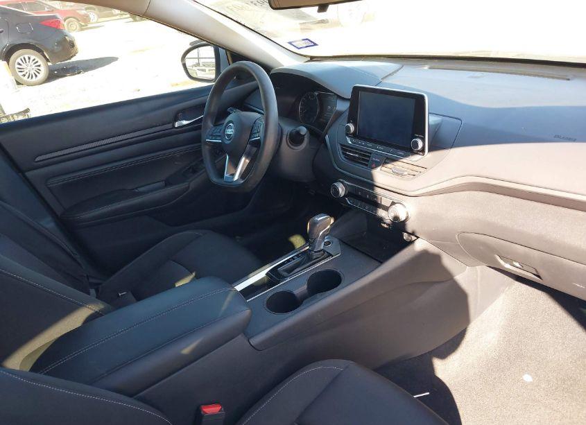 Photo 5 of 2020 Nissan Altima S FWD (VIN 1N4BL4BV3LC200637)