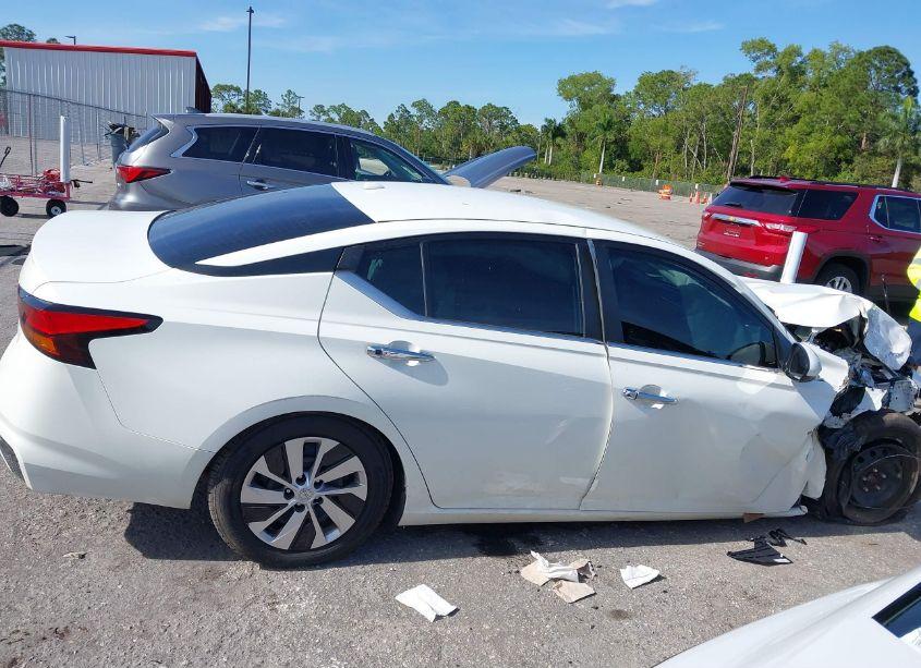 Photo 13 of 2020 Nissan Altima S FWD (VIN 1N4BL4BV3LC206065)