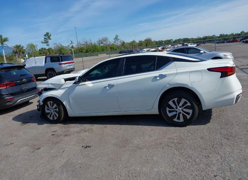 Photo 14 of 2020 Nissan Altima S FWD (VIN 1N4BL4BV3LC206065)