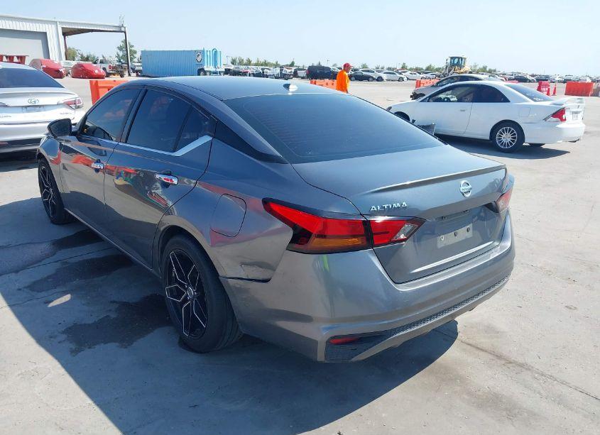 Photo 3 of 2020 Nissan Altima S FWD (VIN 1N4BL4BV3LC224047)