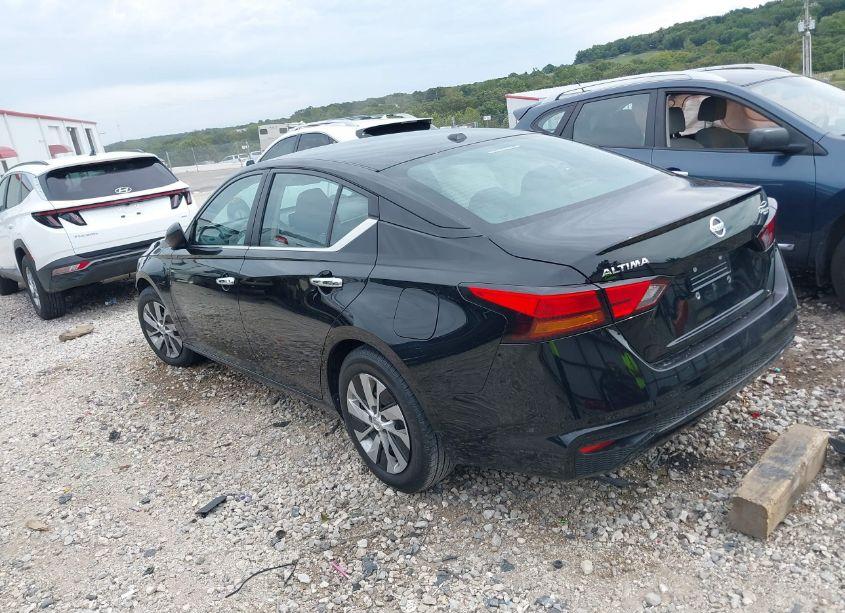 Photo 3 of 2020 Nissan Altima S FWD (VIN 1N4BL4BV3LC234187)