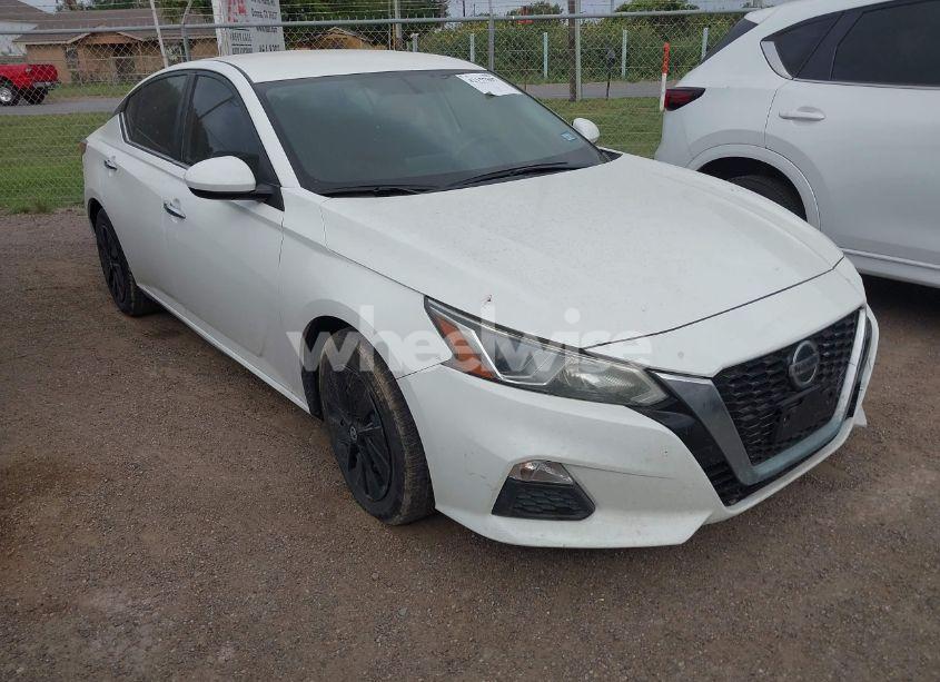 2020 Nissan Altima S FWD (VIN 1N4BL4BV3LC240572) main photo