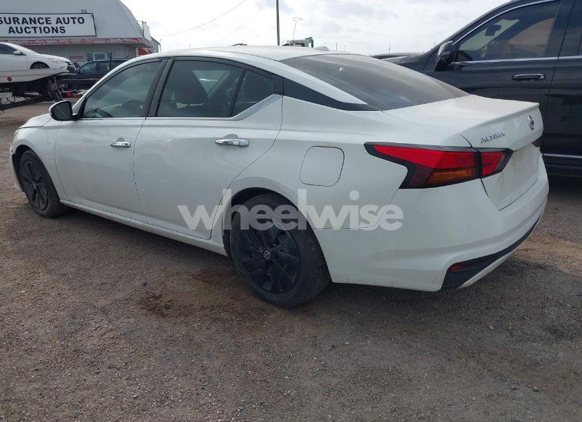 Photo 3 of 2020 Nissan Altima S FWD (VIN 1N4BL4BV3LC240572)