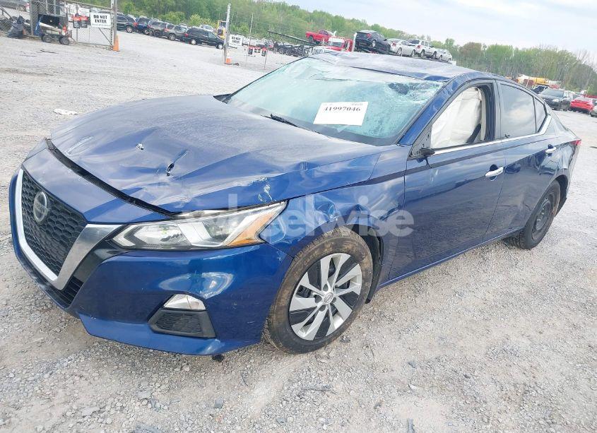 Photo 2 of 2020 Nissan Altima S FWD (VIN 1N4BL4BV3LC260157)