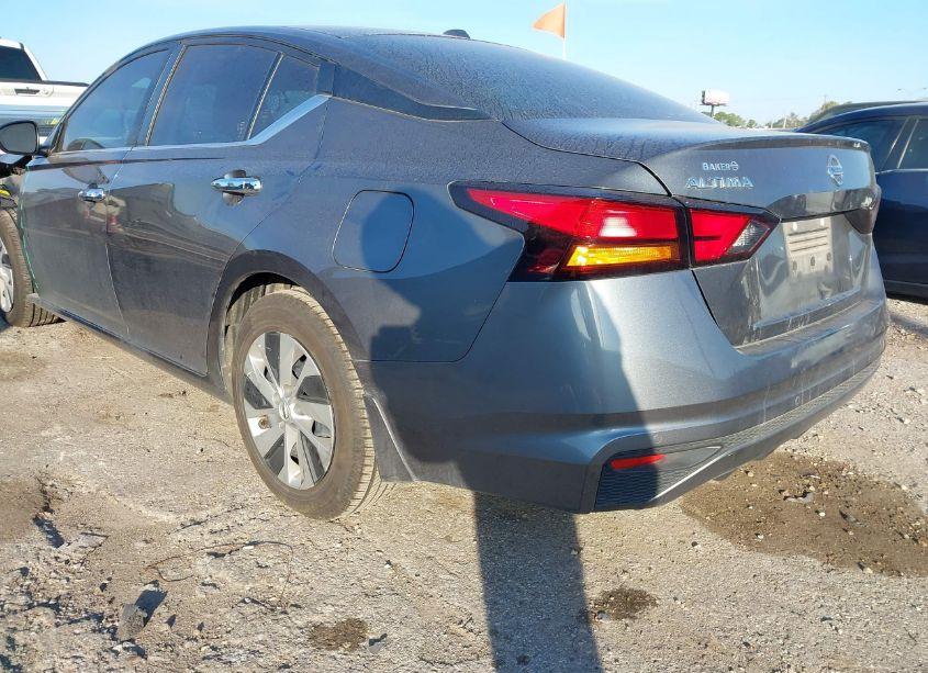 Photo 3 of 2020 Nissan Altima S FWD (VIN 1N4BL4BV3LN319910)