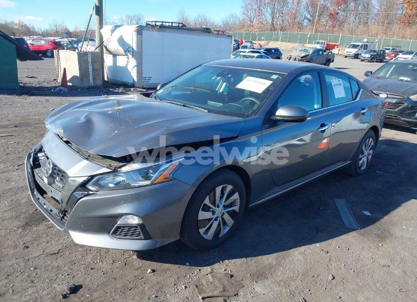 Photo 2 of 2021 Nissan Altima S FWD (VIN 1N4BL4BV3MN410404)