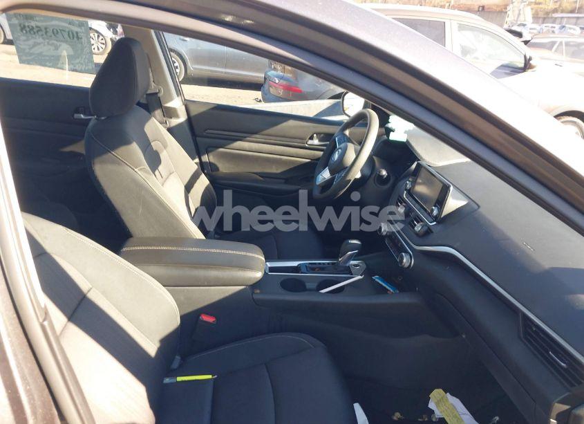 Photo 5 of 2021 Nissan Altima S FWD (VIN 1N4BL4BV3MN410404)