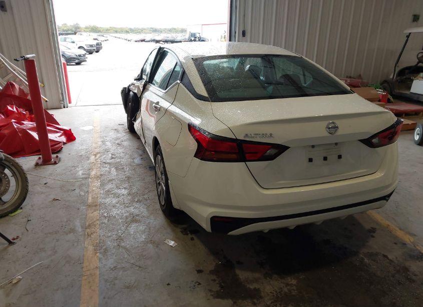 Photo 3 of 2022 Nissan Altima S FWD (VIN 1N4BL4BV3NN339321)