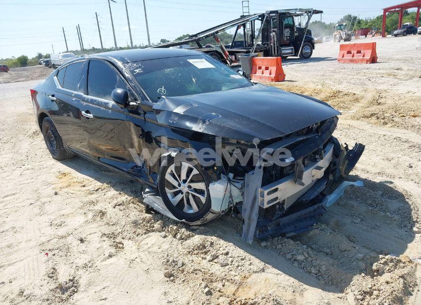 2022 Nissan Altima S FWD (VIN 1N4BL4BV3NN419458) main photo