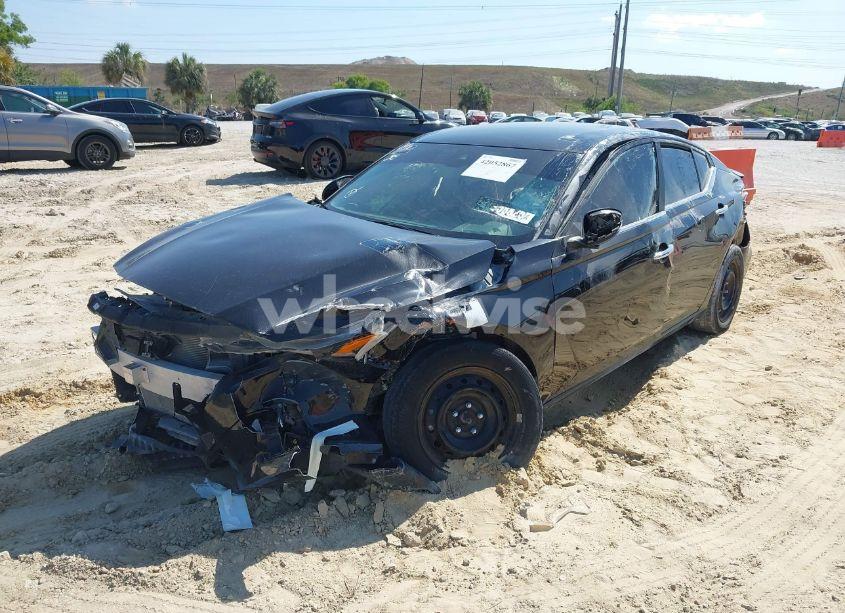 Photo 2 of 2022 Nissan Altima S FWD (VIN 1N4BL4BV3NN419458)