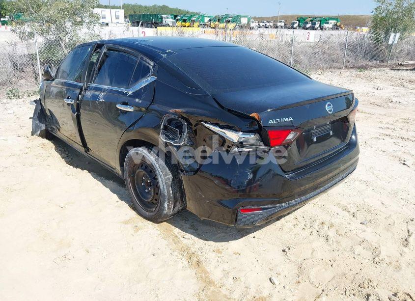 Photo 3 of 2022 Nissan Altima S FWD (VIN 1N4BL4BV3NN419458)