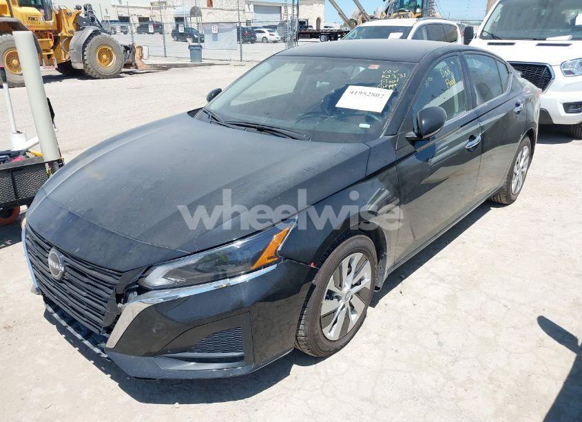 Photo 2 of 2023 Nissan Altima S FWD (VIN 1N4BL4BV3PN408480)