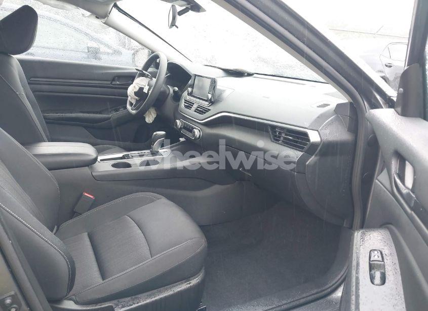 Photo 5 of 2024 Nissan Altima S FWD (VIN 1N4BL4BV3RN320483)